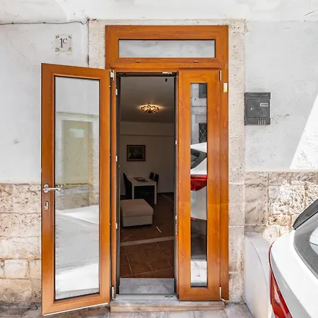 Ostuni's Corner By Rentbeat * Остуни