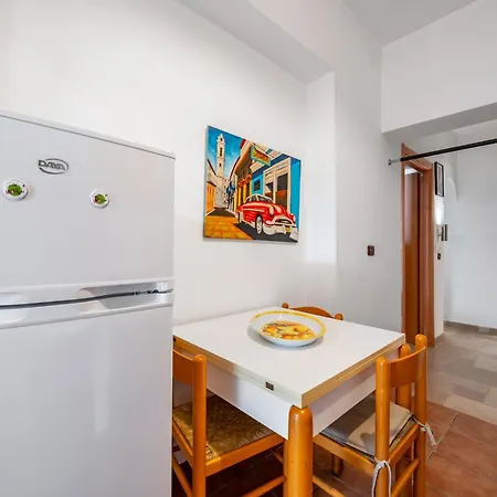 Ostuni's Corner By Rentbeat Apartment